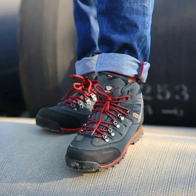 Supportive High-Top Hiking Boots - Durable and Water-Resistant - Everhikes